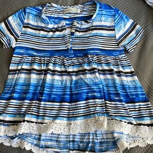 Abercrombie kids shirt brand bed size XS, perfect every day shirt. Brand new